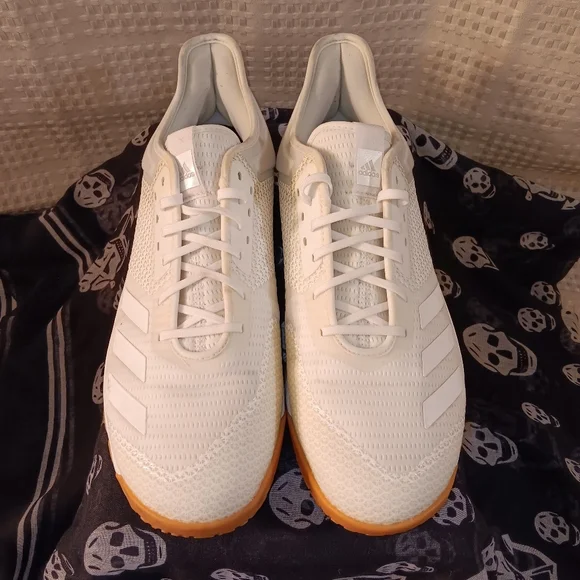 Mens Adidas Athletic shoes - Picture 1 of 12